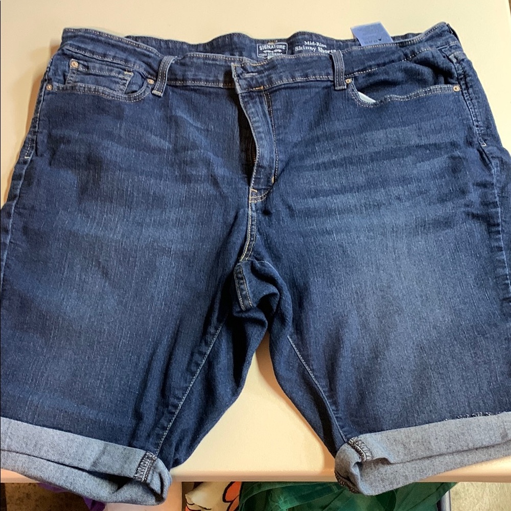 Signature by Levi Strauss Women's Blue Denim Shorts